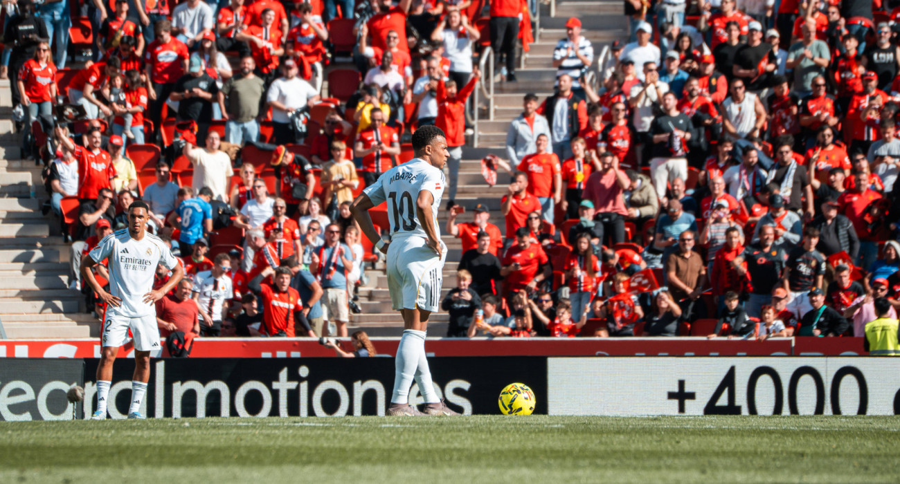 Εμβρόντητοι οι παίτκες της Ρεάλ Μαδρίτης μετά την ήττα από την Μαγιόρκα / Πηγή: Imago