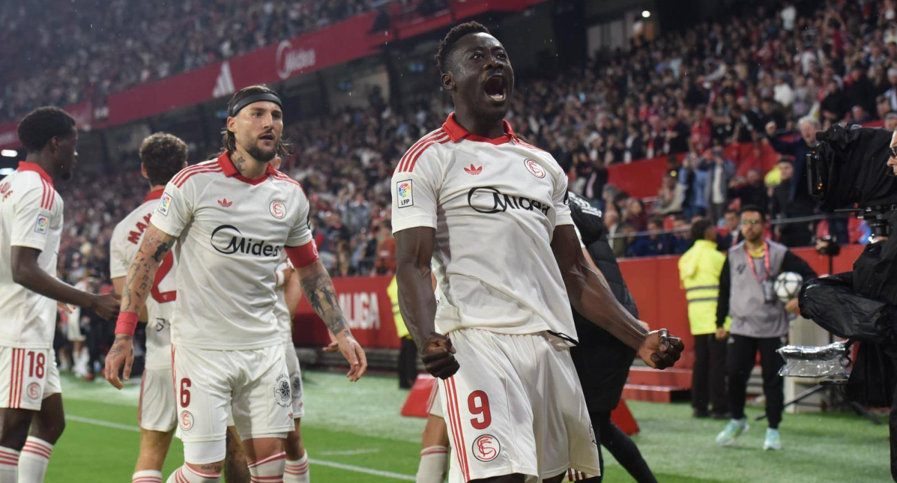 Οι παίκτες της Σεβίλλης πανηγυρίζουν μια σπουδαία νίκη / Πηγή: Imago