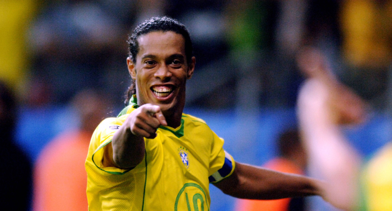 Ο Ροναλντίνιο σε αγώνα της εθνικής Βραζιλίας το 2005 / Πηγή: Imago