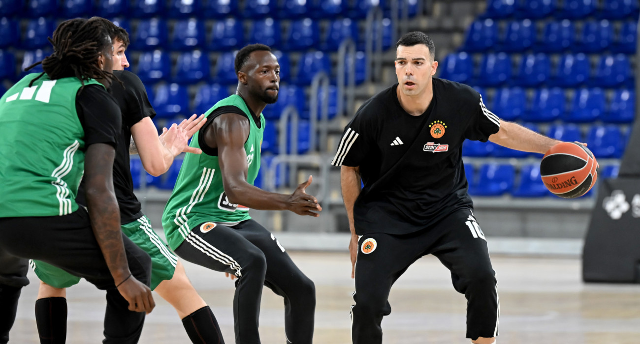 Κώστας Σλούκας και Τζέριαν Γκραντ από την τελευταία προπόνηση του Παναθηναϊκού στη Βαρκελώνη / Πηγή: Β. Στόλης