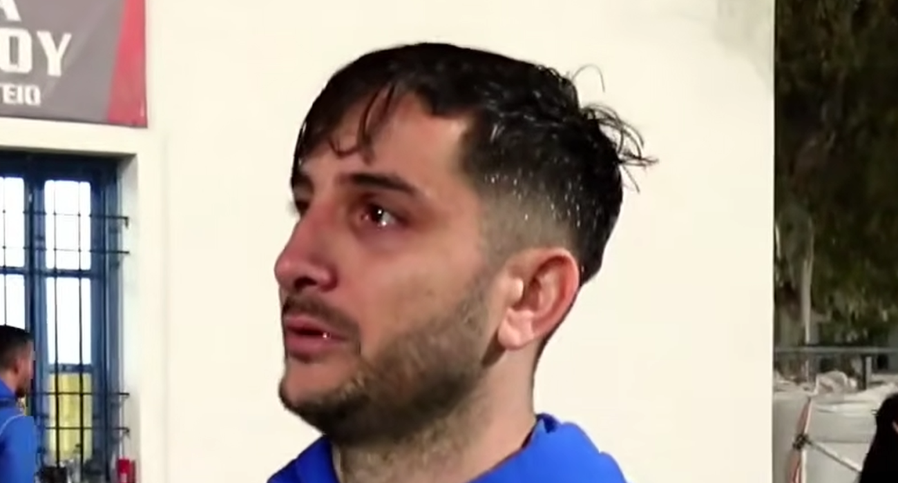 Δάκρυσε ο Μανωλάς για την άνοδο με τον Πανναξιακό/Screensho