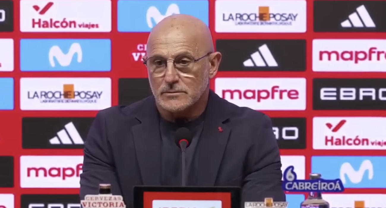 Ο Λουίς Ντε Λα Φουέντε στην συνέντευξη Τύπου / Screenshot