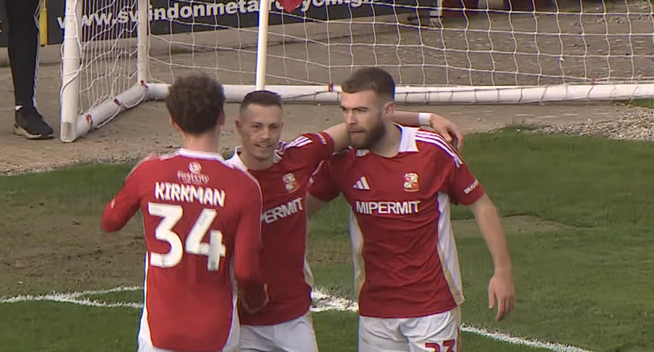 Οι παίκτες της Σουίντον πανηγυρίζουν / Screenshot