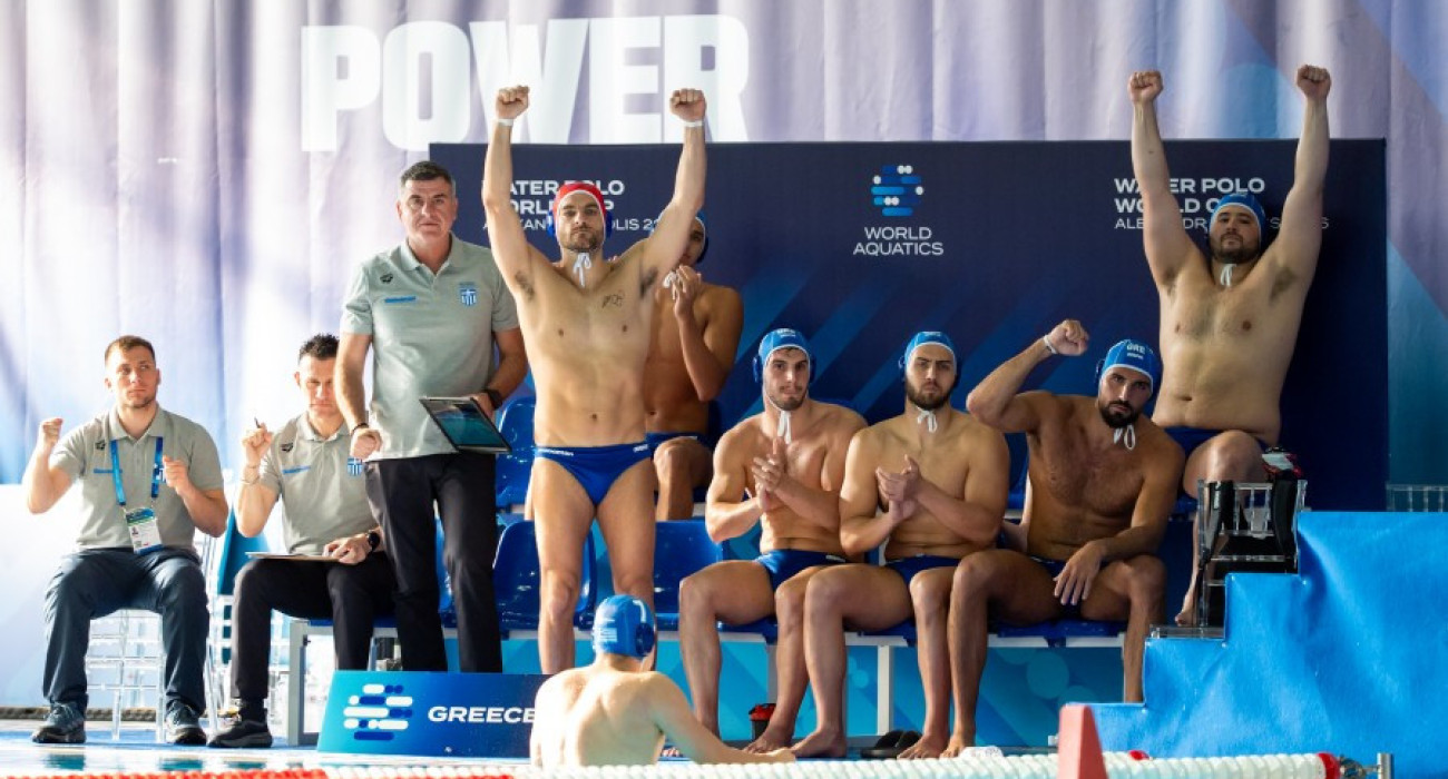 Οι παίκτες της Εθνικής πανηγυρίζουν από τον πάγκο / Πηγή: Αναστασία Καρεκλά / ΚΟΕ