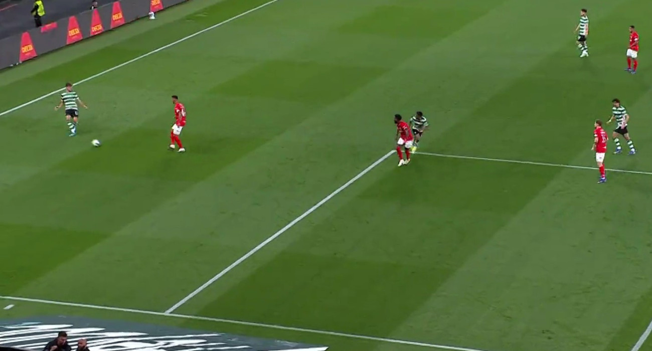 Ο Γιώργος Βαγιαννίδης δημιουργεί τη φάση του κερδισμένου πέναλτι της Σπόρτινγκ κόντρα στην Σάντα Κλάρα / screenshot