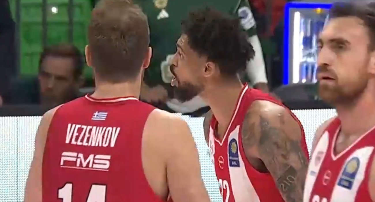 O Ντόρσεϊ δίνει τις εξηγήσεις του στον Μπαρτζώκα για το λάθος που έκανε / Screenshot