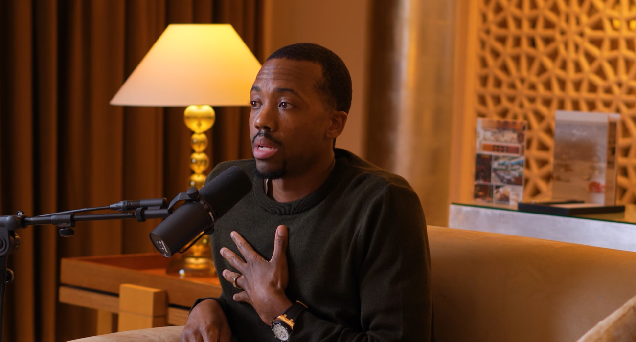 Ο Έρικ ΜακΚόλουμ μιλάει για Ναν και Σπανούλη / Screenshot