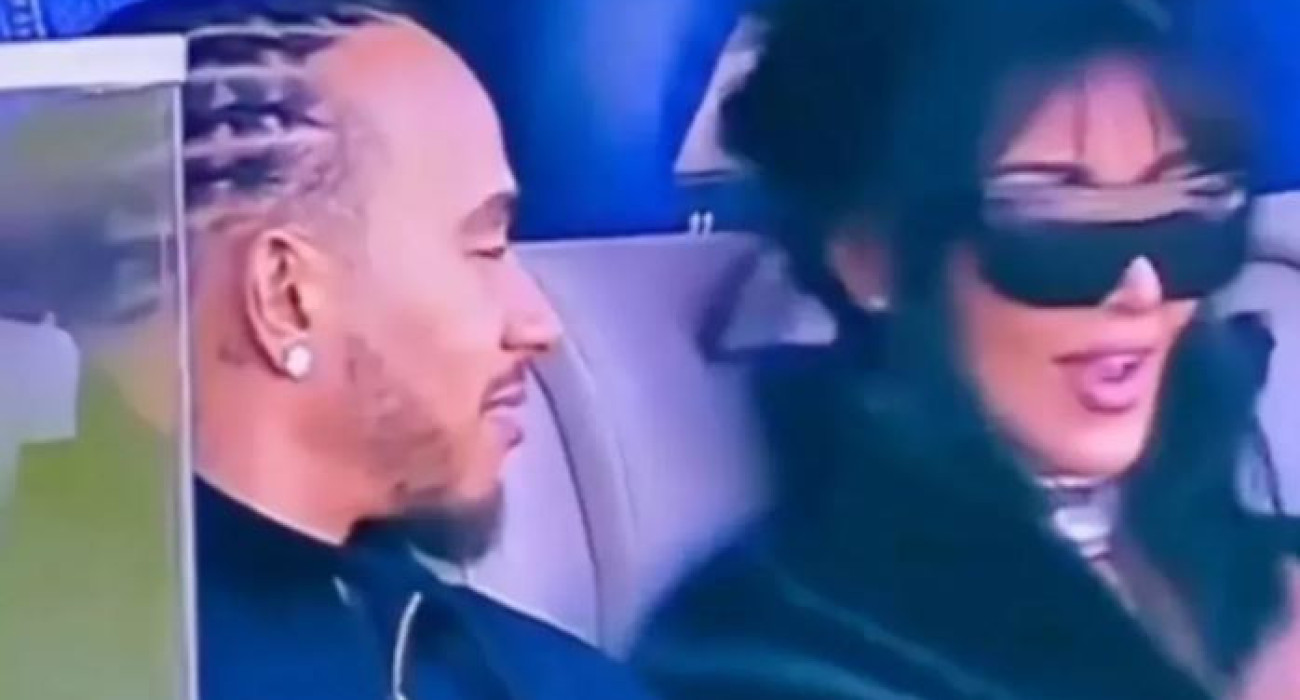 Ο Λιούις Χάμιλτον και η Κιμ Καρντάσιαν μαζί στο Super Bowl/Screenshot