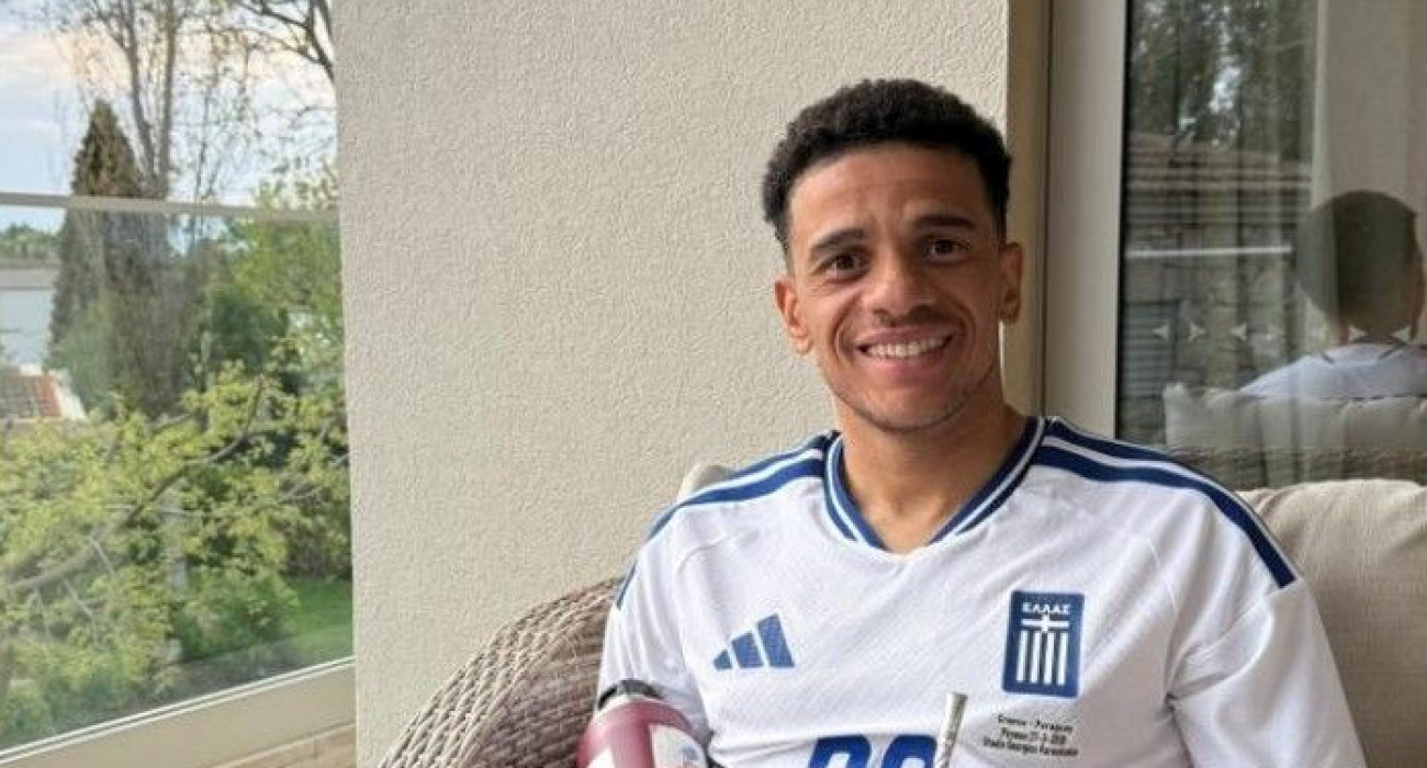 Ο Τάισον ευχήθηκε καλό Πάσχα με μπλούζα Ζαφείρη και... Αργυρό!