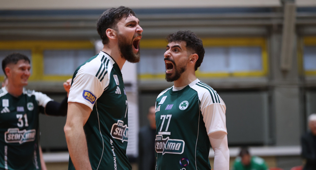 Γιάντσουκ και Πρωτοψάλτης πανηγυρίζουν στον τρίτο ημιτελικό του Παναθηναϊκού με τον Ολυμπιακό / Πηγή: Intime