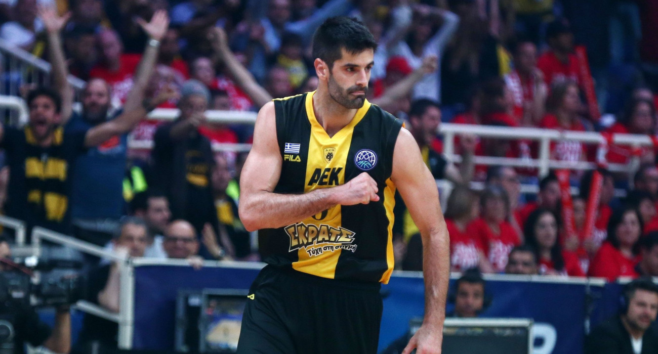 Ο Ντούσαν Σάκοτα στο Athletiko για το ΑΕΚ-Ναντέρ: «Ομάδα και κόσμος μια γροθιά για τη νίκη»