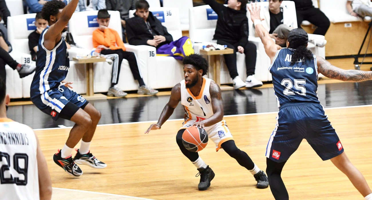 Ο Γουόκερ «τρελάθηκε» με Παπαθεοδώρου: «Ο καλύτερος προπονητής στην Ευρώπη!»