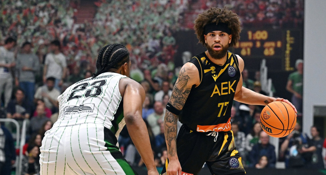 Η ΑΕΚ πέταξε την ευκαιρία στο Παρίσι και πάει για πρόκριση στην Αθήνα