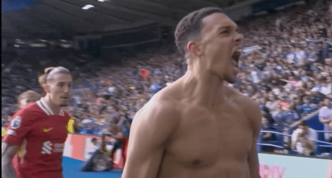 Ο... φευγάτος Άρνολντ έδωσε το τρίποντο στη Λίβερπουλ και υποβίβασε τη Λέστερ (0-1)