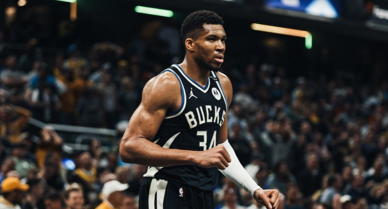 Τα highlights της εμφάνισης του Γιάννη στο Game 2 κόντρα στους Πέισερς