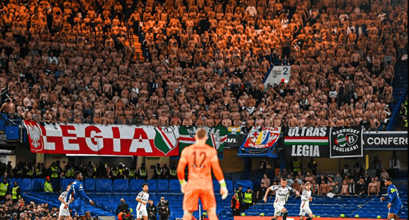 Η φωτογραφία που κάνει τον γύρο του διαδικτύου: Ούτε ένας Πολωνός με μπλούζα στο Στάμφορντ Μπριτζ