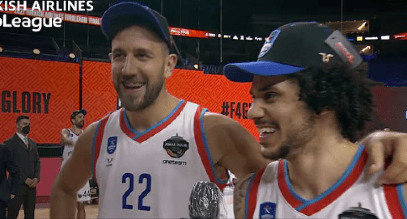 Η αποθέωση του... παλιόφιλου Μίσιτς για το τρίποντο του Λάρκιν