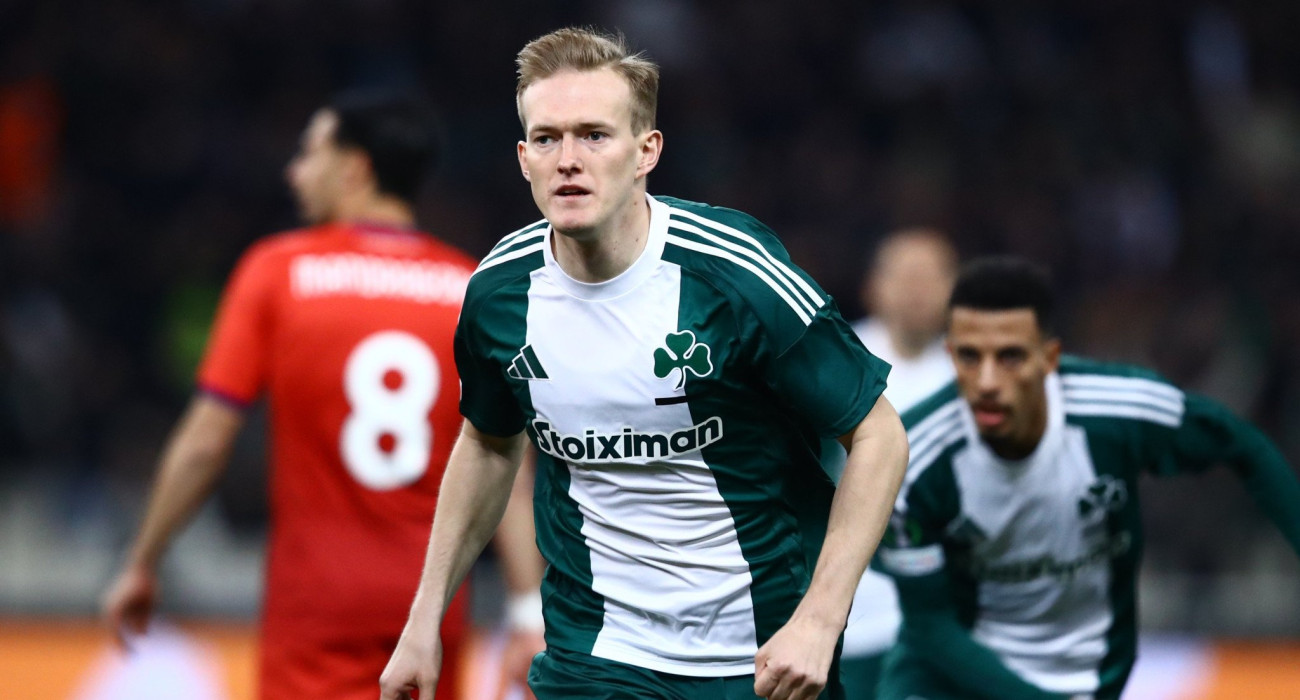 Ο Κάρολ Σφιντέρσκι πανηγυρίζει το γκολ που σημείωσε εναντίον της Φιορεντίνα - ΠΗΓΗ: Eurokinissi