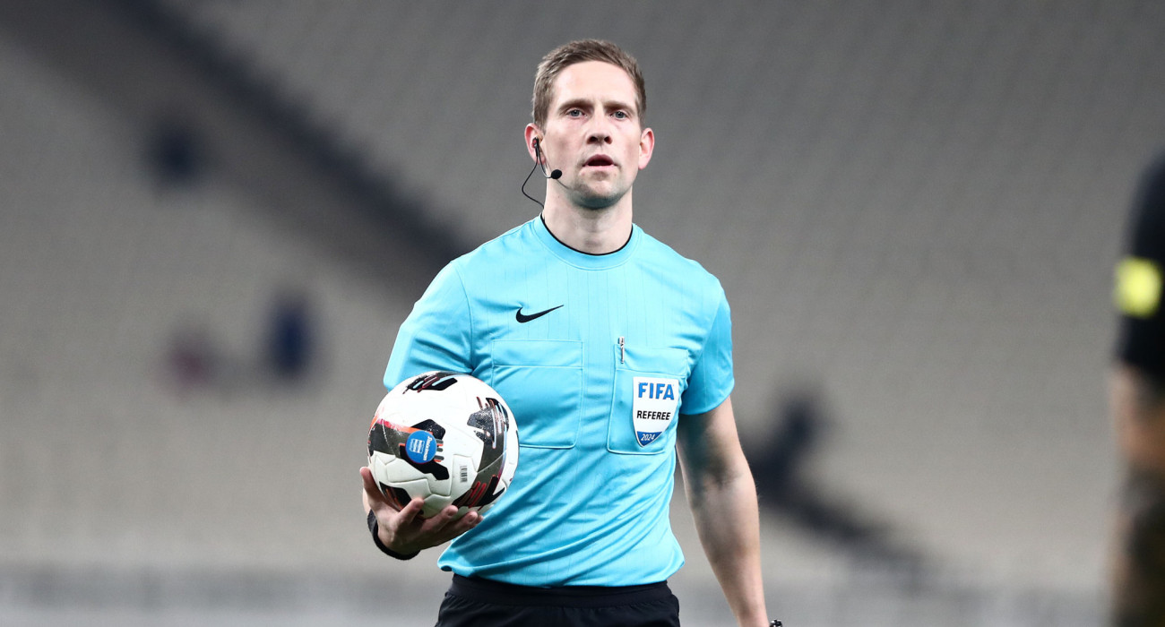 Ο διαιτητής Έσπεν Έσκας από την αναμέτρηση Παναθηναϊκός - ΑΕΚ/ Πηγή: Intime