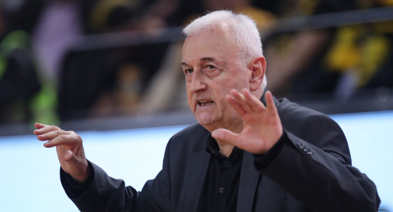 Ο Ντράγκαν Σάκοτα στο παιχνίδι της ΑΕΚ με τη Μπανταλόνα / πηγή: intime