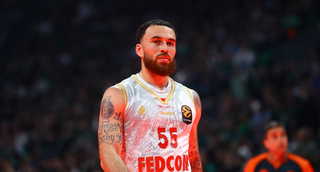 Ο Μάικ Τζέιμς με τη φανέλα της Μονακό / Πηγή: Eurokinissi