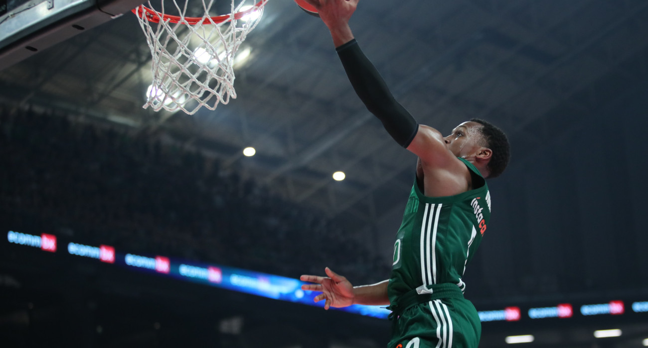 Ο Τι Τζέι Σορτς - Πηγή: Intime