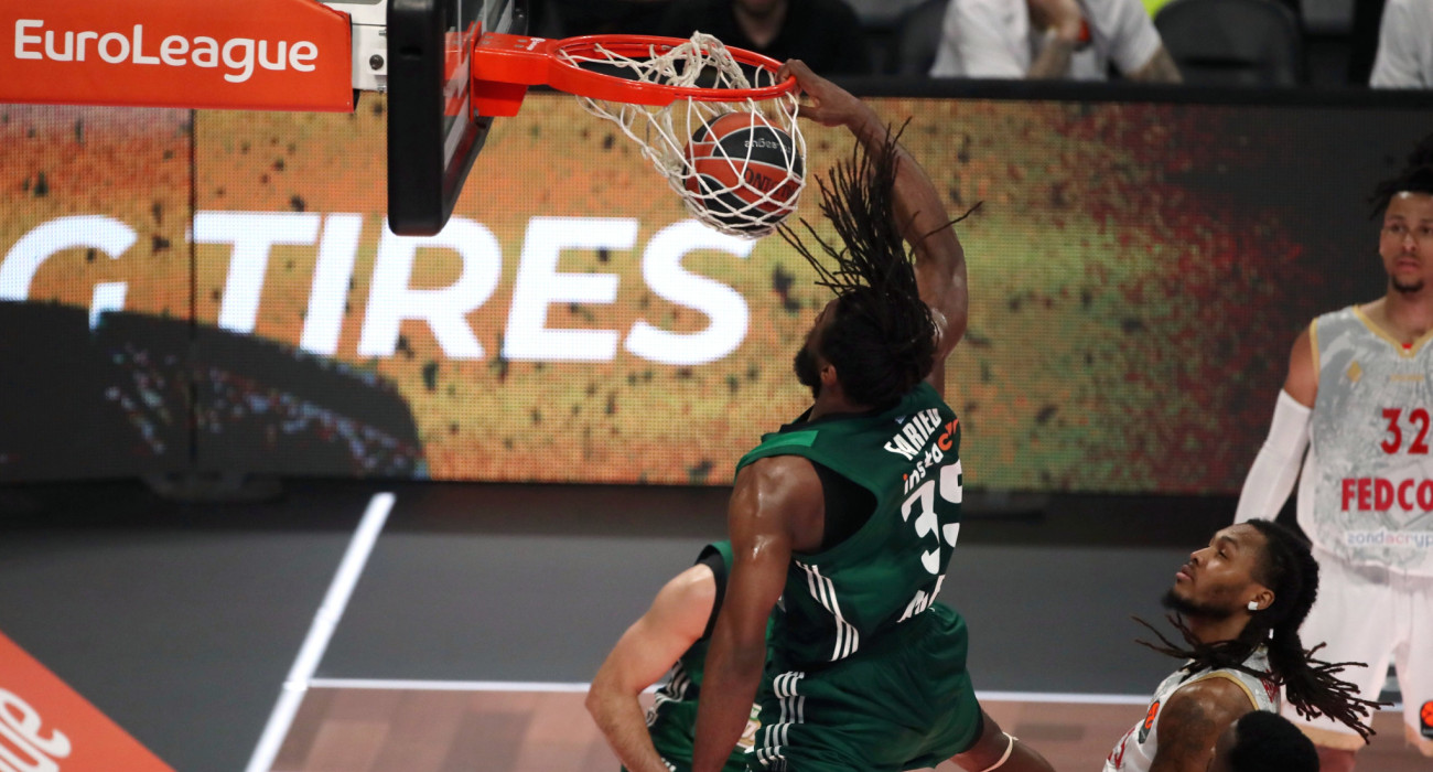 Ο Κένεθ Φαρίντ - Πηγή: Intime