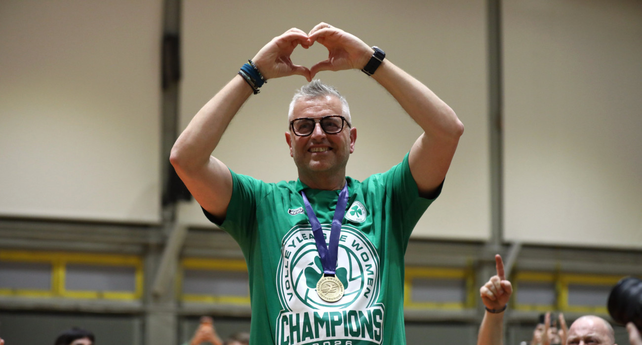 Ο Αλεσάντρο Κιαπίνι μετά την κατάκτηση του Πρωταθλήματος της Volley League Γυναικών / Πηγή: Intime