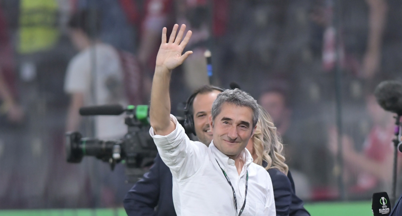 Ο Ερνέστο Βαλβέρδε στον τελικό του Conference League ανάμεσα στον Ολυμπιακό και την Φιορεντίνα / Πηγή: Eurokinissi