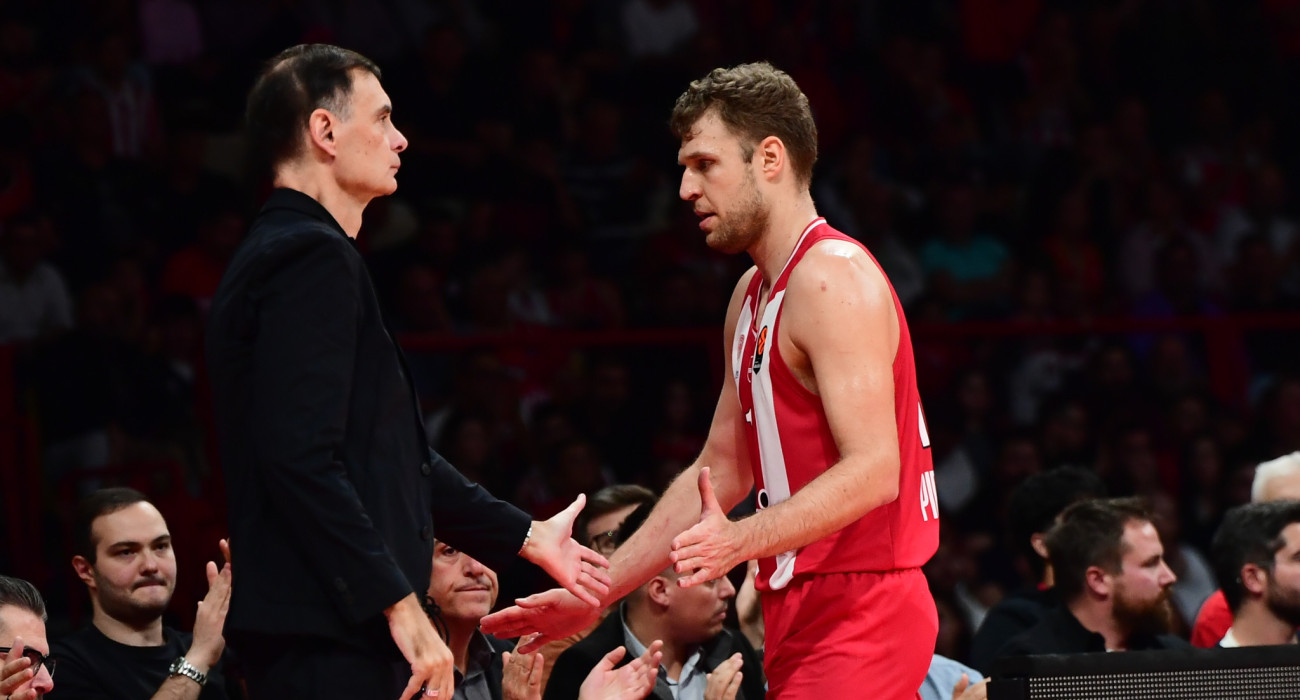 Γιώργος Μπαρτζώκας και Σάσα Βεζένκοφ/Πηγή: Eurokinissi