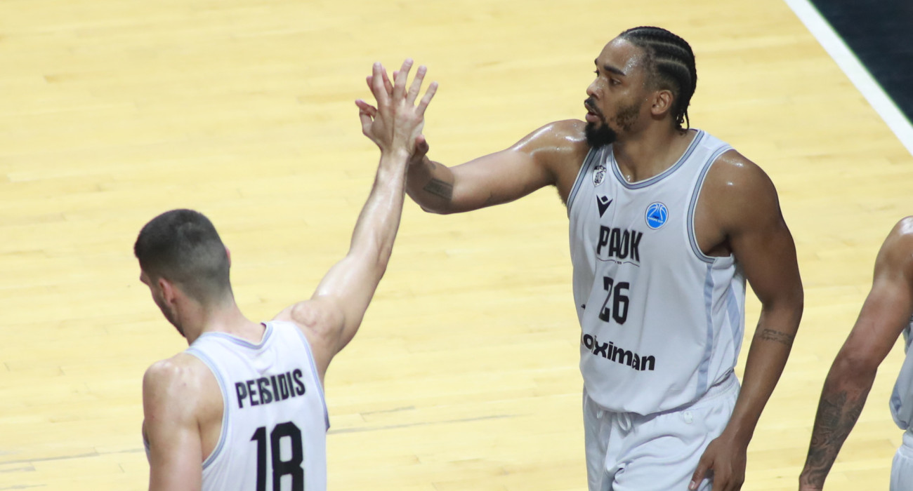 Περσίδης και Μουρ πανηγυρίζουν/Πηγή: Eurokinissi