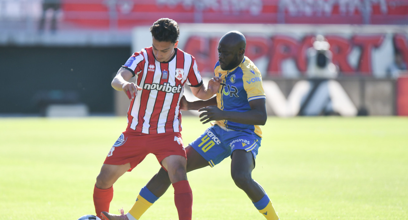 Στιγμιότυπο από την αναμέτρηση Πανσερραϊκός - Αστέρας AKTOR / Πηγή: Eurokinissi