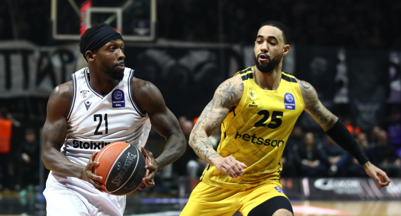 Ο Πάτρικ Μπέβερλι με τον Ρόνι Χάρελ / πηγή: eurokinissi