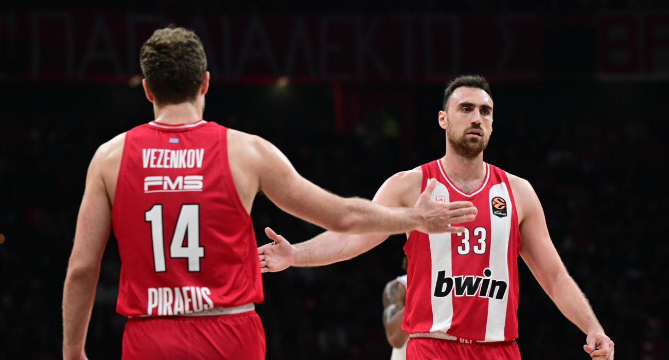 Οι πρωταγωνιστές της φετινής σεζόν για τον Ολυμπιακό, Σάσα Βεζένκοφ και Νίκολα Μιλουτίνοφ / Πηγή: Eurokinissi
