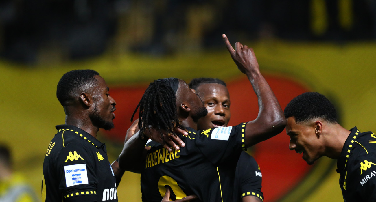 Οι παίκτες του Αρη πανηγυρίζουν το γκολ του Καντεβέρε/Πηγή: Eyrokinissi