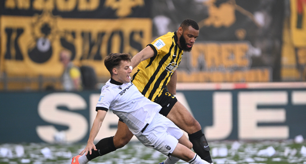 Άρολντ Μουκουντί και Γιάννης Κωνσταντέλιας σε μονομαχία σε ΑΕΚ - ΠΑΟΚ / Πηγή: Eurokinissi