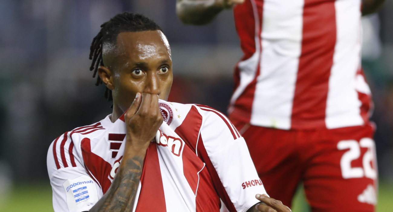 Ο Ζέλσον Μαρτίνς πανηγυρίζει το γκολ του κόντρα στον Παναθηναϊκό / Πηγή: Eurokinissi