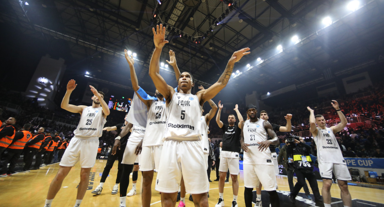 Οι παίκτες του ΠΑΟΚ στους πανηγυρισμούς μετά τη νίκη απέναντι στη Μπιλμπαό / πηγή: Eurokinissi
