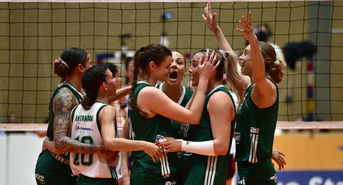 Οι πανηγυρισμοί των αθλητριών του Παναθηναϊκού στον τρίτο τελικό με τον ΖΑΟΝ / Πηγή: Eurokinissi