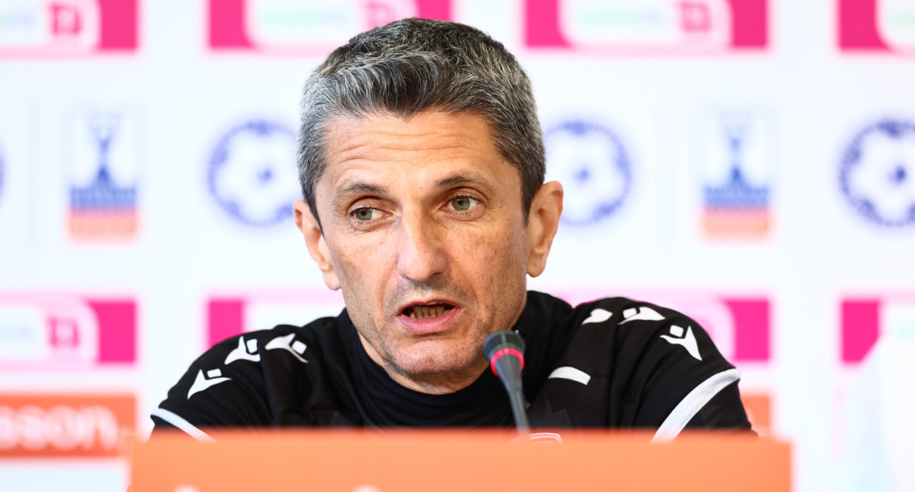 Ο Ραζβάν Λουτσέσκου στη συνέντευξη Τύπου/Eurokinissi