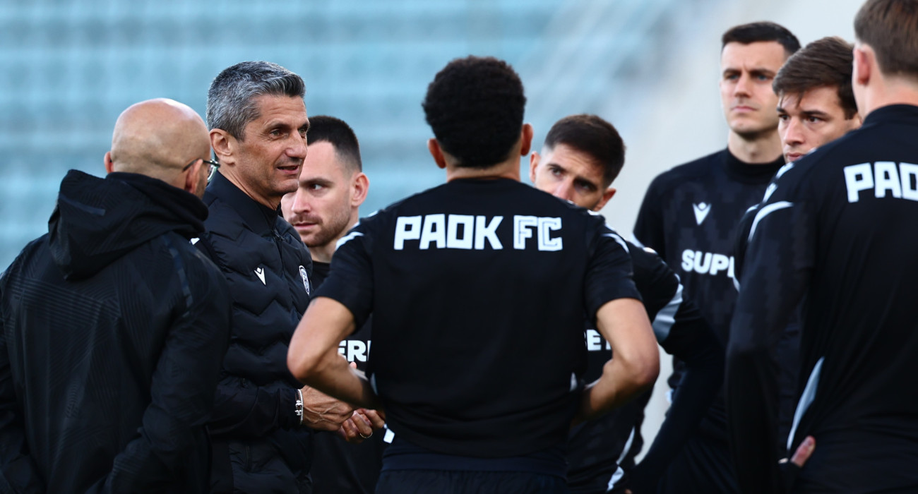 Η ομιλία του Ραζβάν Λουτ΄σεσκου στους παίκτες του ΠΑΟΚ/Eurokinissi