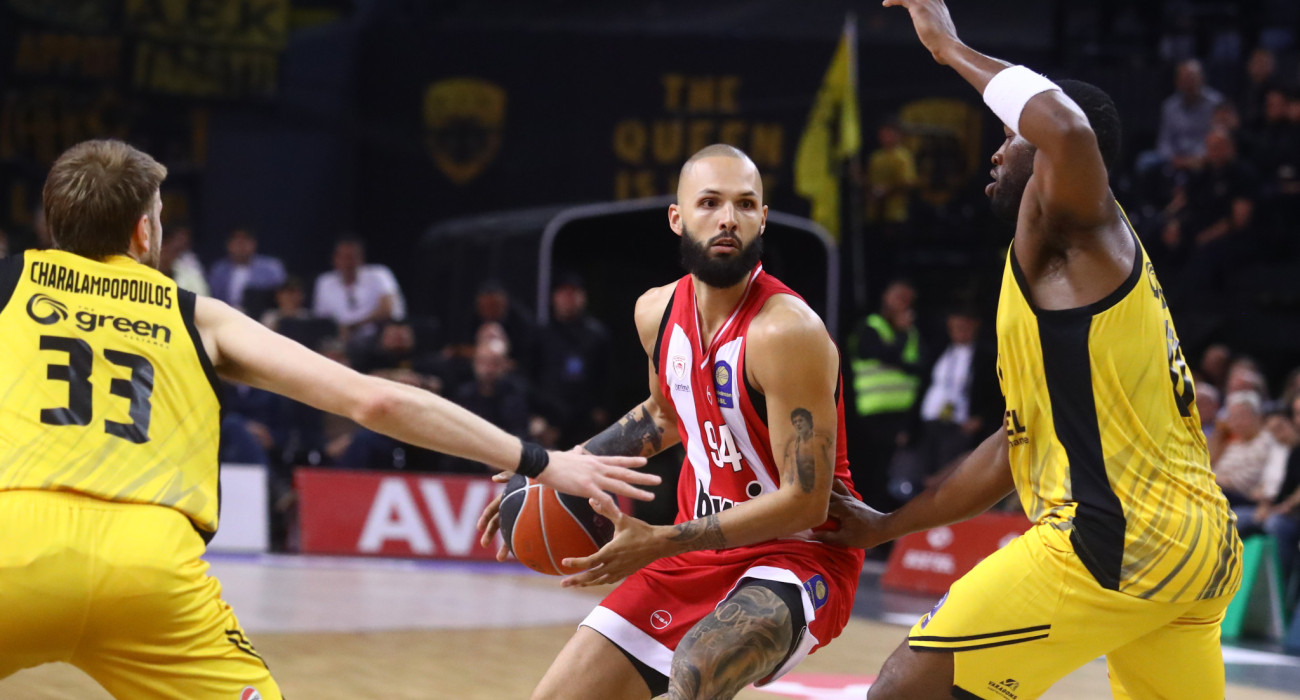 Ο Εβάν Φουρνιέ κόντρα στην ΑΕΚ/Πηγή: Eurokinissi