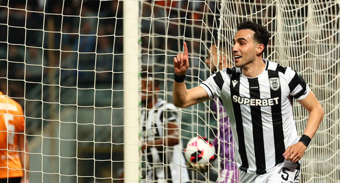 Ο Γιάννης Μιχαηλίδης πανηγυρίζει το γκολ του στον τελικό Κυπέλλου Ελλάδας Betsson κόντρα στον ΟΦΗ / Πηγή: Eurokinissi