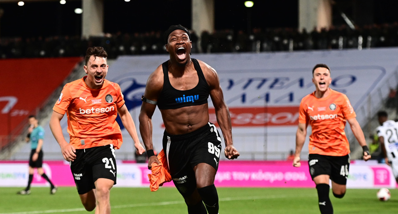 Ο Άαρον Ισέκα γράφει ιστορία και δίνει το Κύπελλο στον ΟΦΗ / Πηγή: Eurokinissi