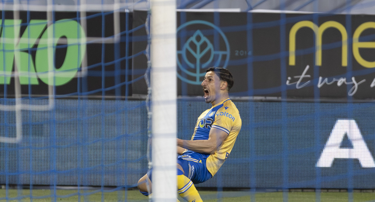 Ο Χουλιάν Μπαρτόλο πανηγυρίζει το γκολ του κόντρα στον Παναιτωλικό / Πηγή: Asterastripolis.gr