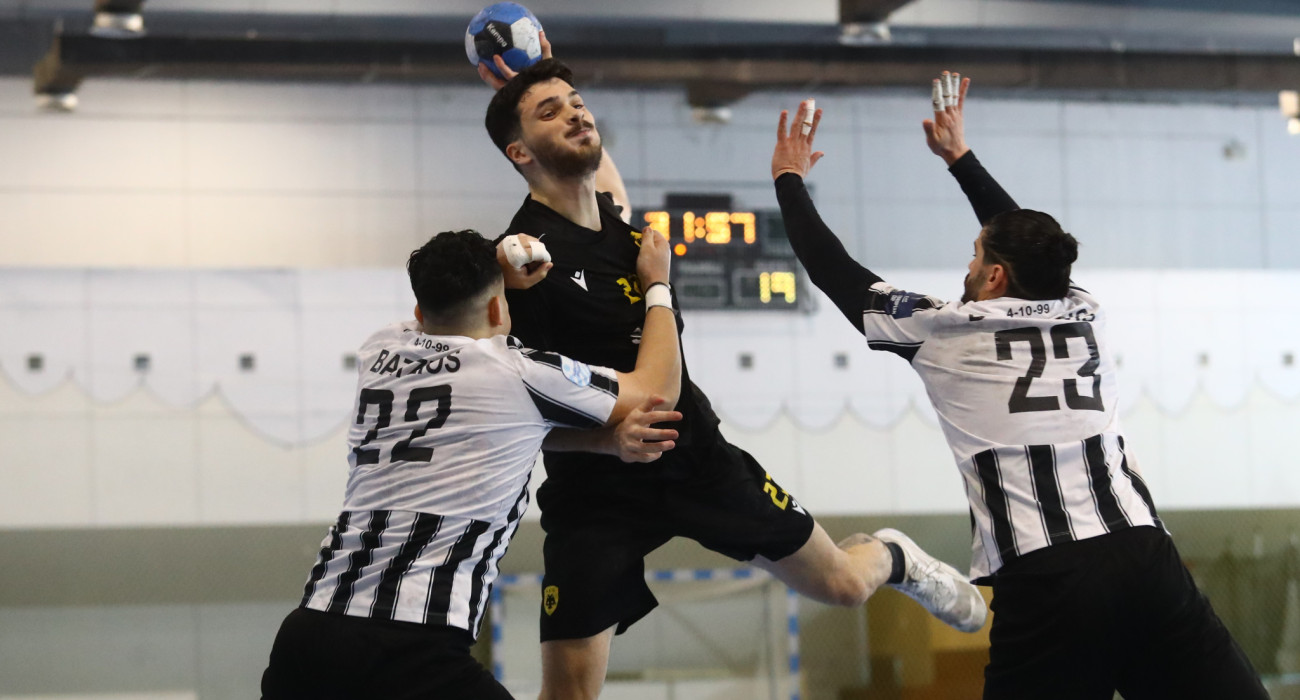 Φάση από τον αγώνα ανάμεσα σε ΑΕΚ και ΠΑΟΚ στα ημιτελικά της Handball Premier / Πηγή: Eurokinissi