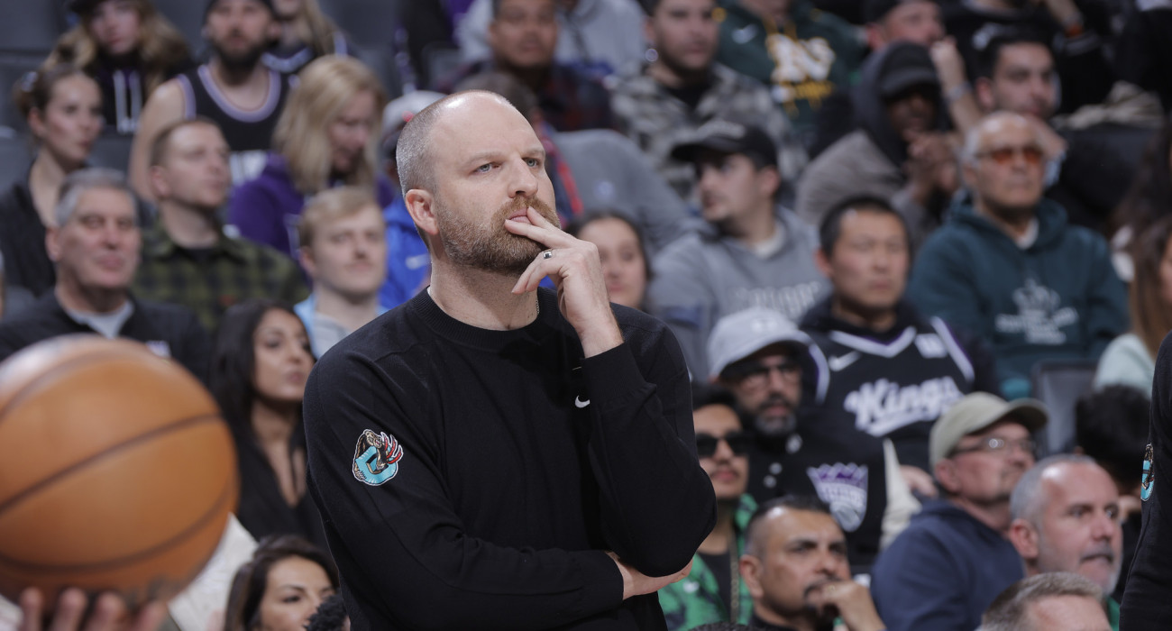 Ο Τέιλορ Τζένκινς στα ραντάρ των Μιλγουόκι Μπακς για τη θέση του head coach / Photo by Rocky Widner/NBAE via Getty Images