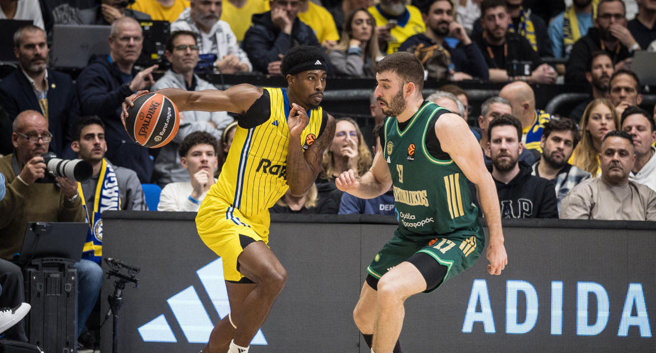 Ο Τζίμι Κλαρκ στο παιχνίδι της Μακάμπι Τελ Αβίβ με τον Παναθηναϊκό, Πηγή: Seffi Magriso/Euroleague Basketball via Getty Images/Ideal Images