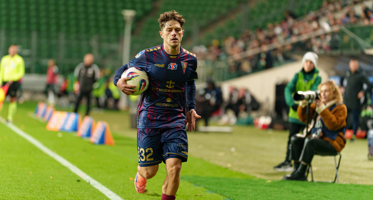 Ο Λεονάρντο Κούτρης με την φανέλα της Πογκόν/ Πηγή: Imago