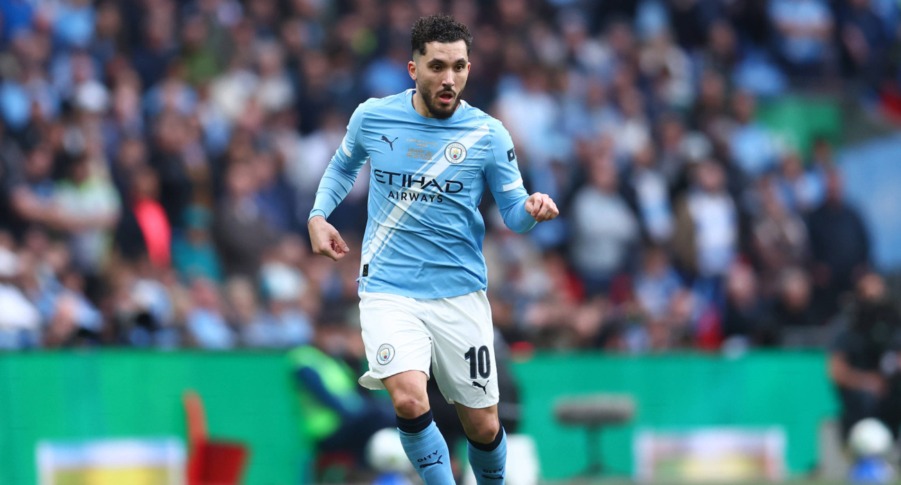 Ο Τσερκί με τη φανέλα της Μάντσεστερ Σίτι/Imago